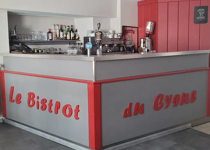 Logis Hotel Restaurant Le Cygne